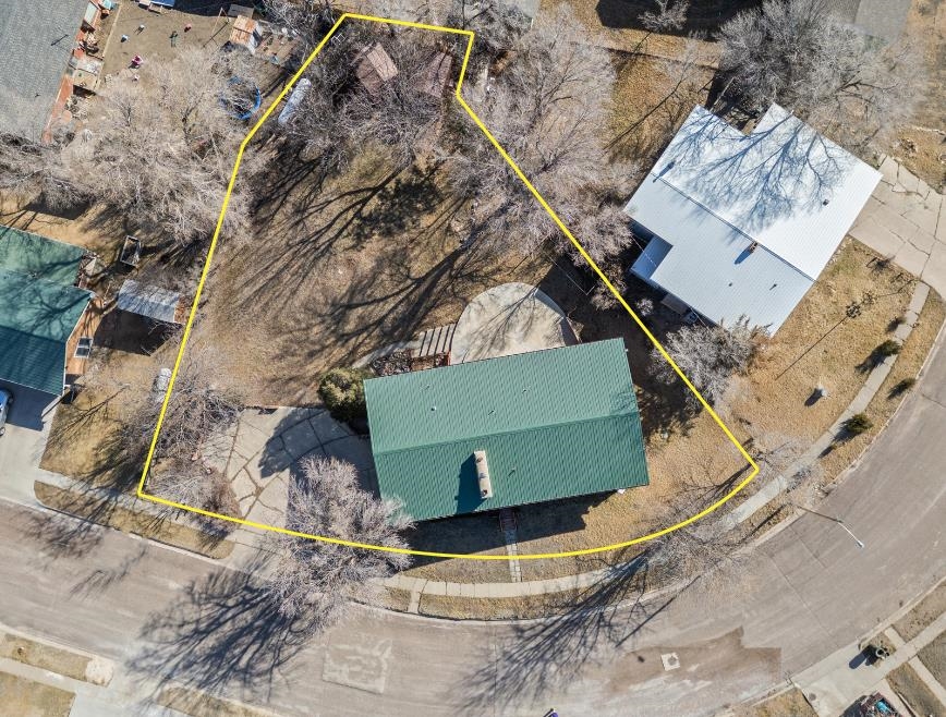 1004 F Street Property Photo 6