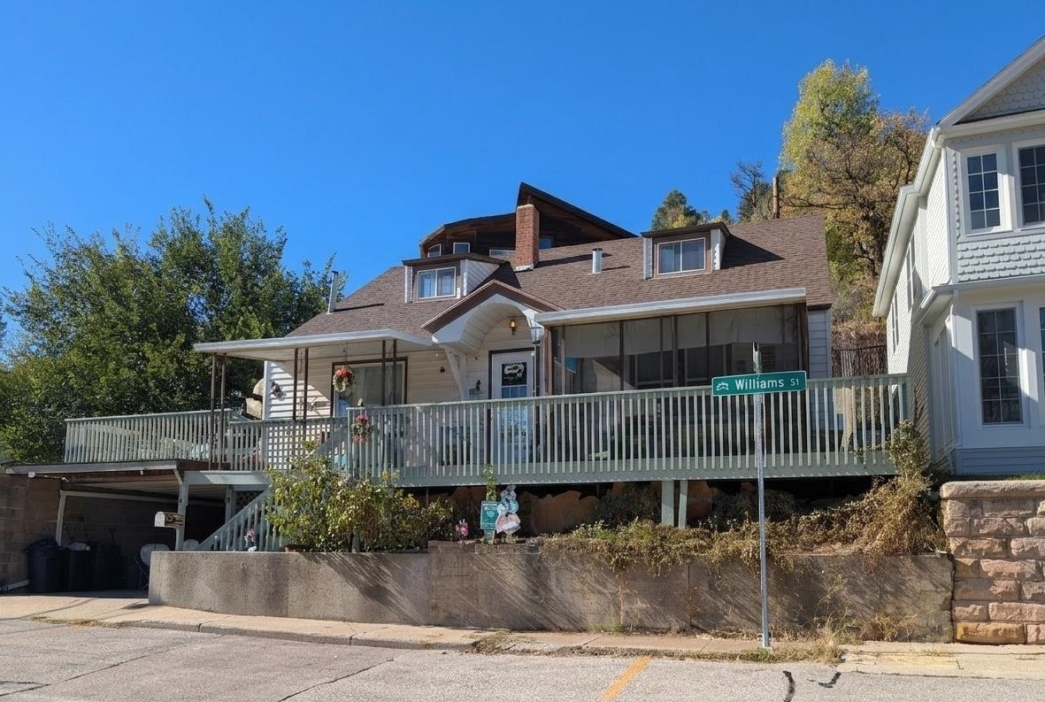 424 Williams Street Property Photo 1