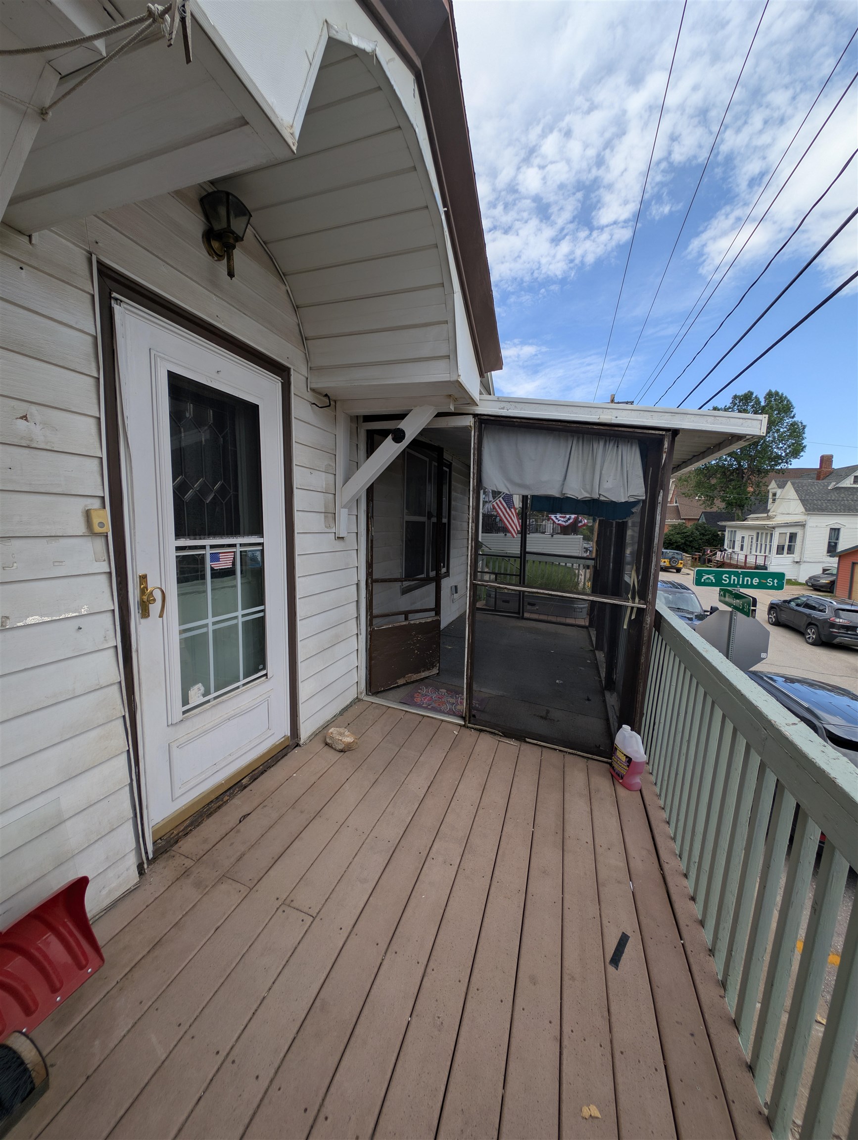 424 Williams Street Property Photo 4