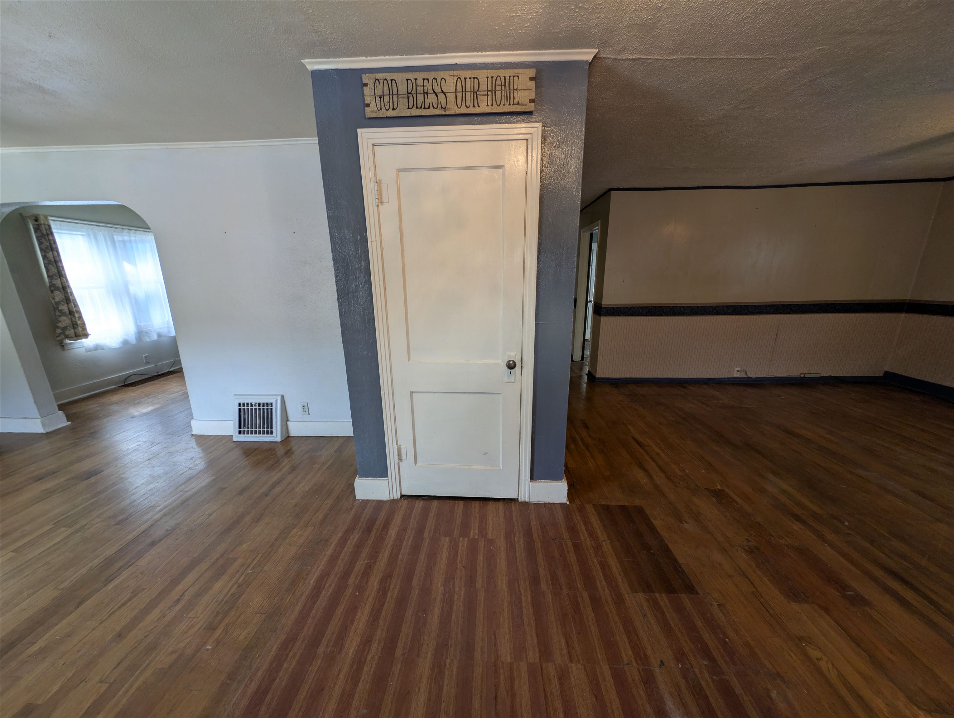 424 Williams Street Property Photo 5