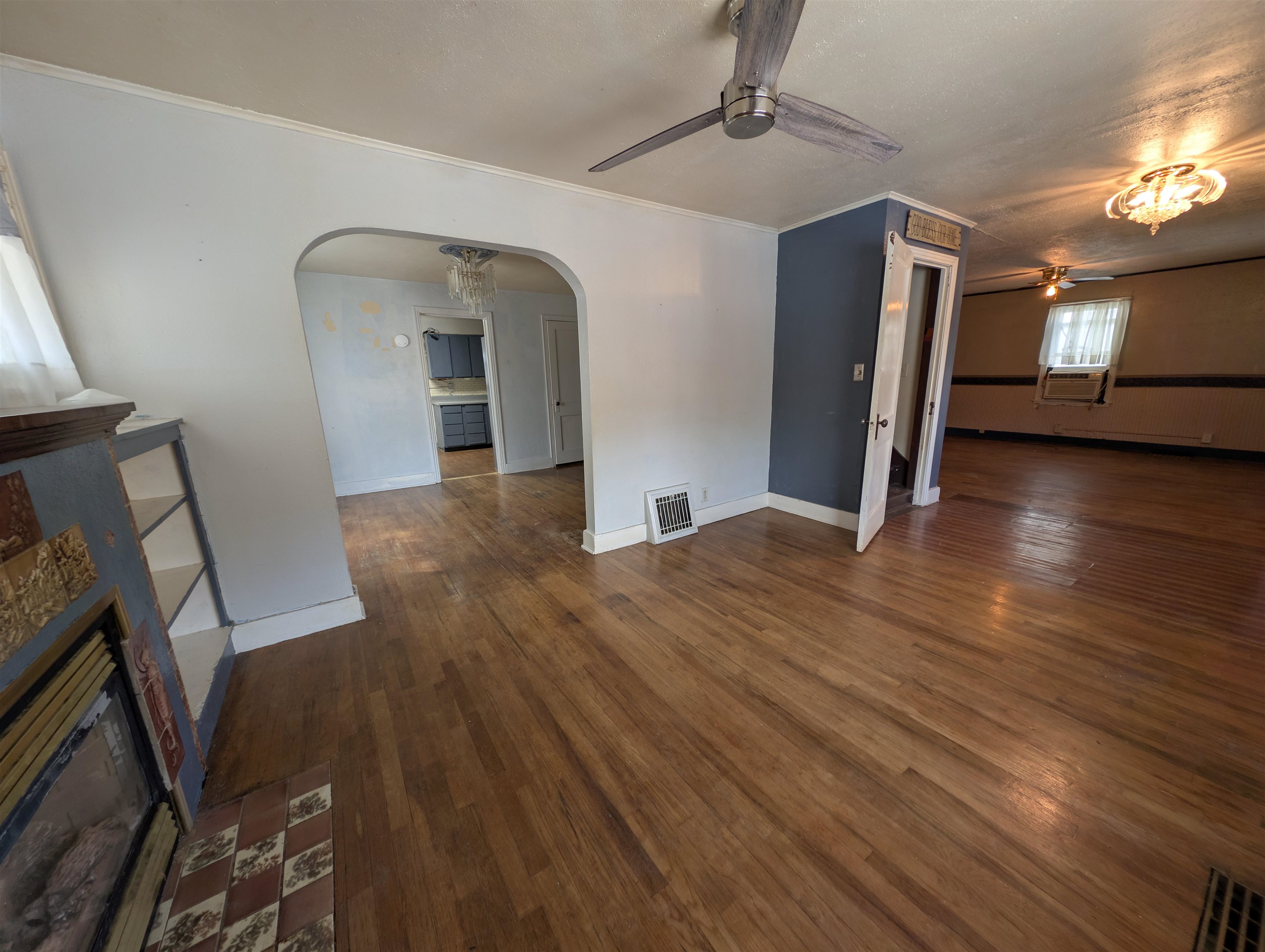 424 Williams Street Property Photo 8
