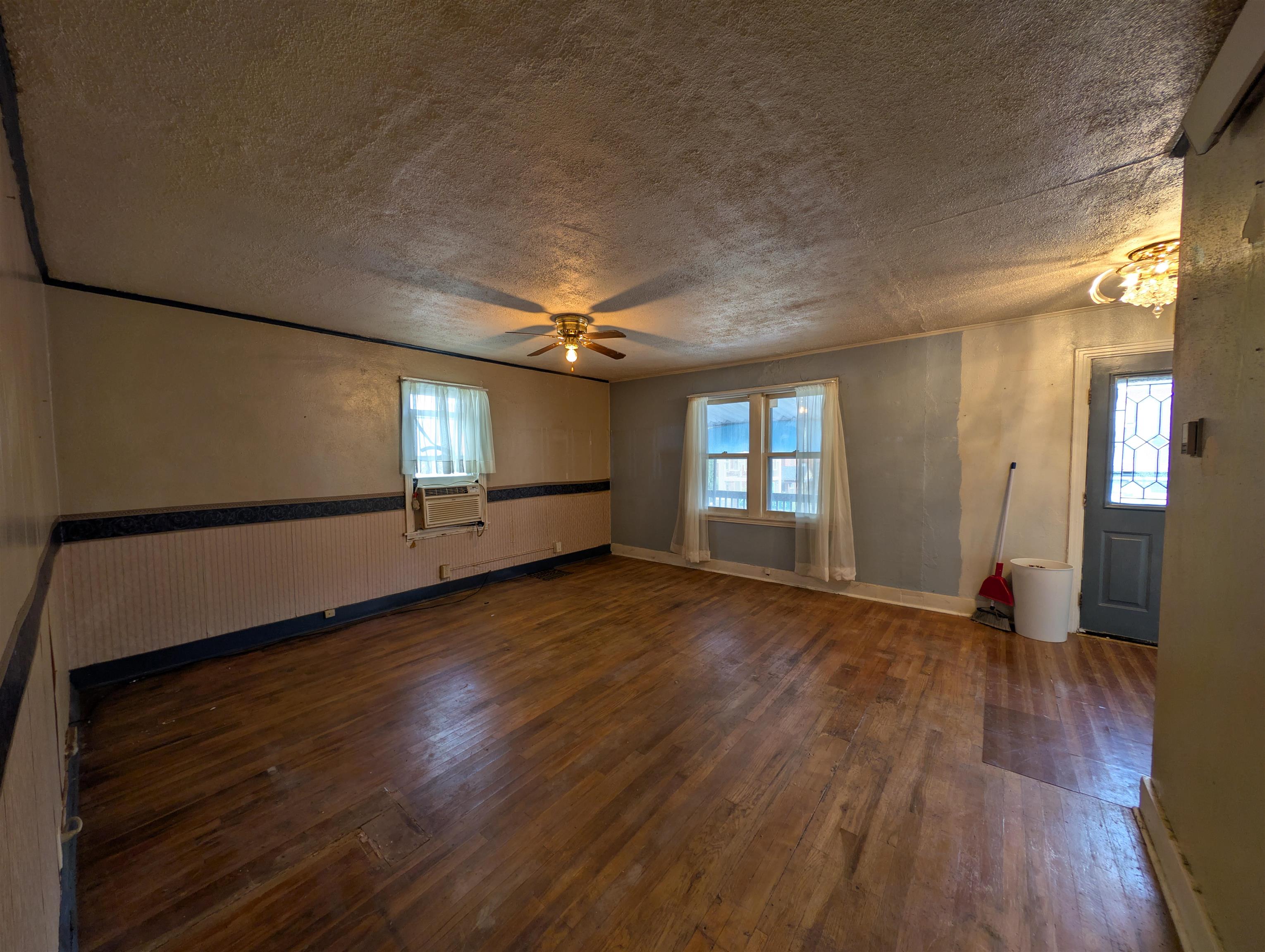 424 Williams Street Property Photo 15