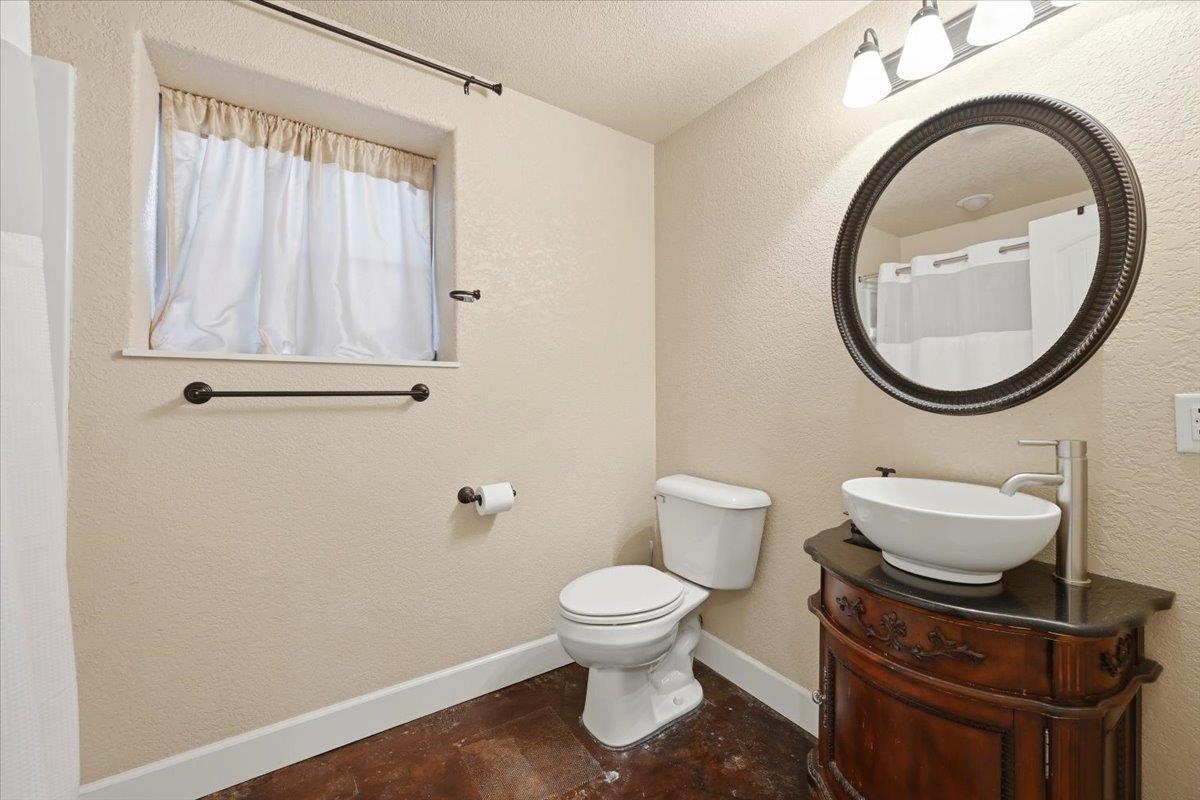 12312 Stampede Road Property Photo 8