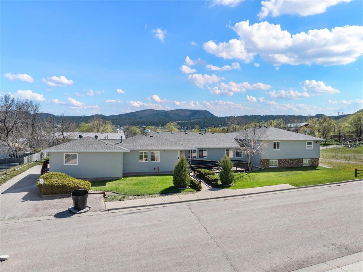 1105 5th Street Property Photo 1