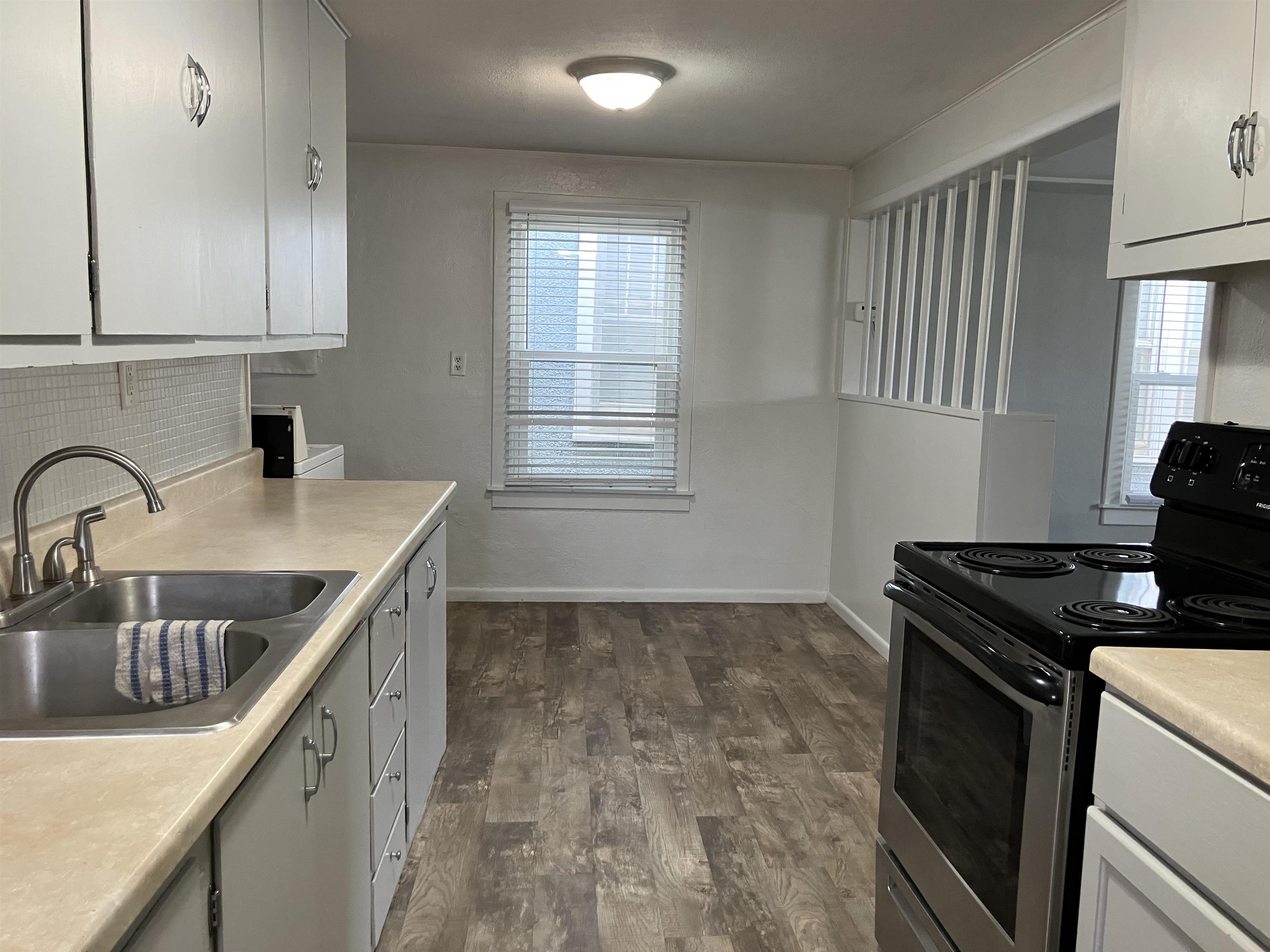 330 Gwinn Avenue Property Photo 3