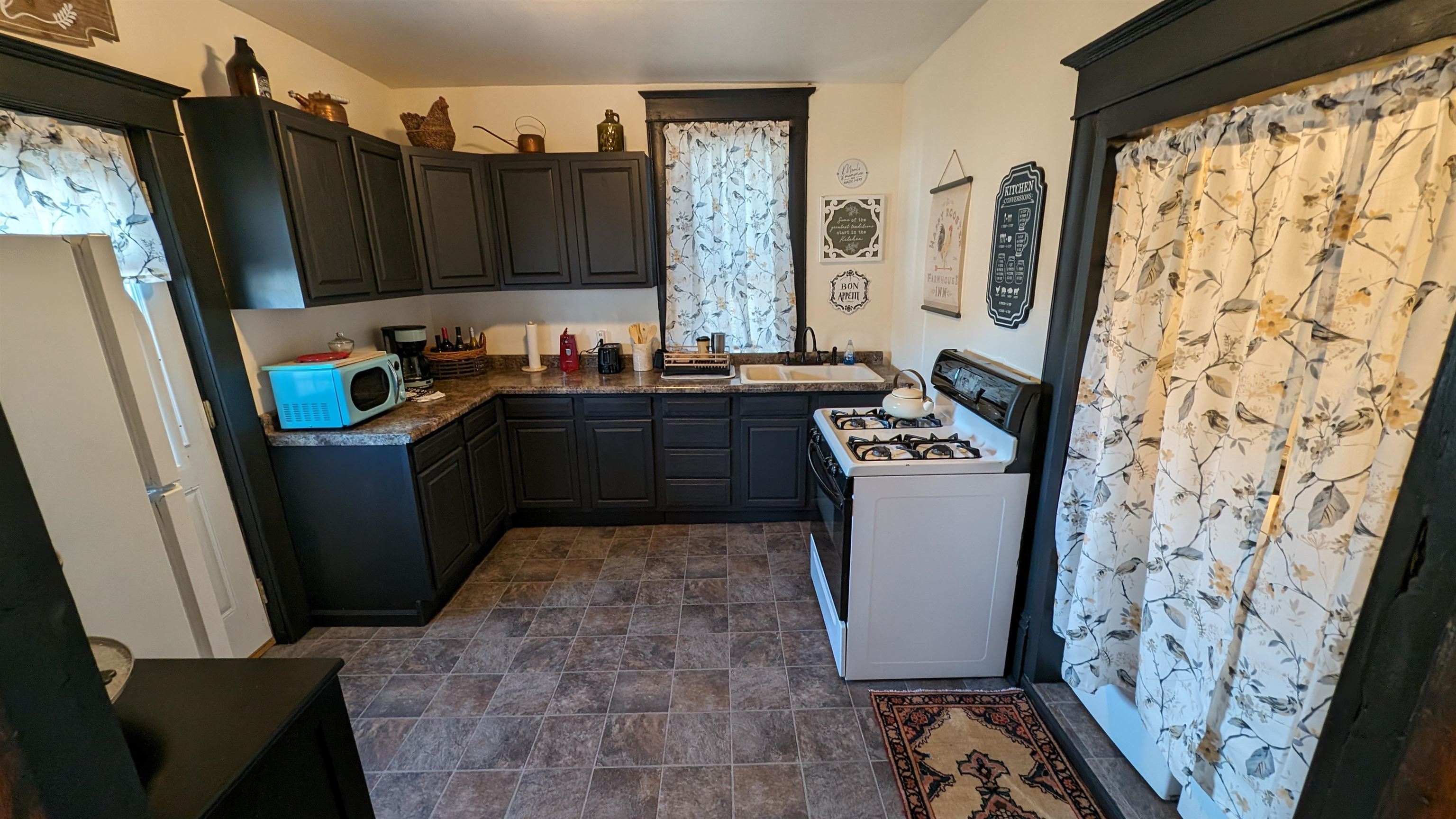 610 Sawyer Street Property Photo 8