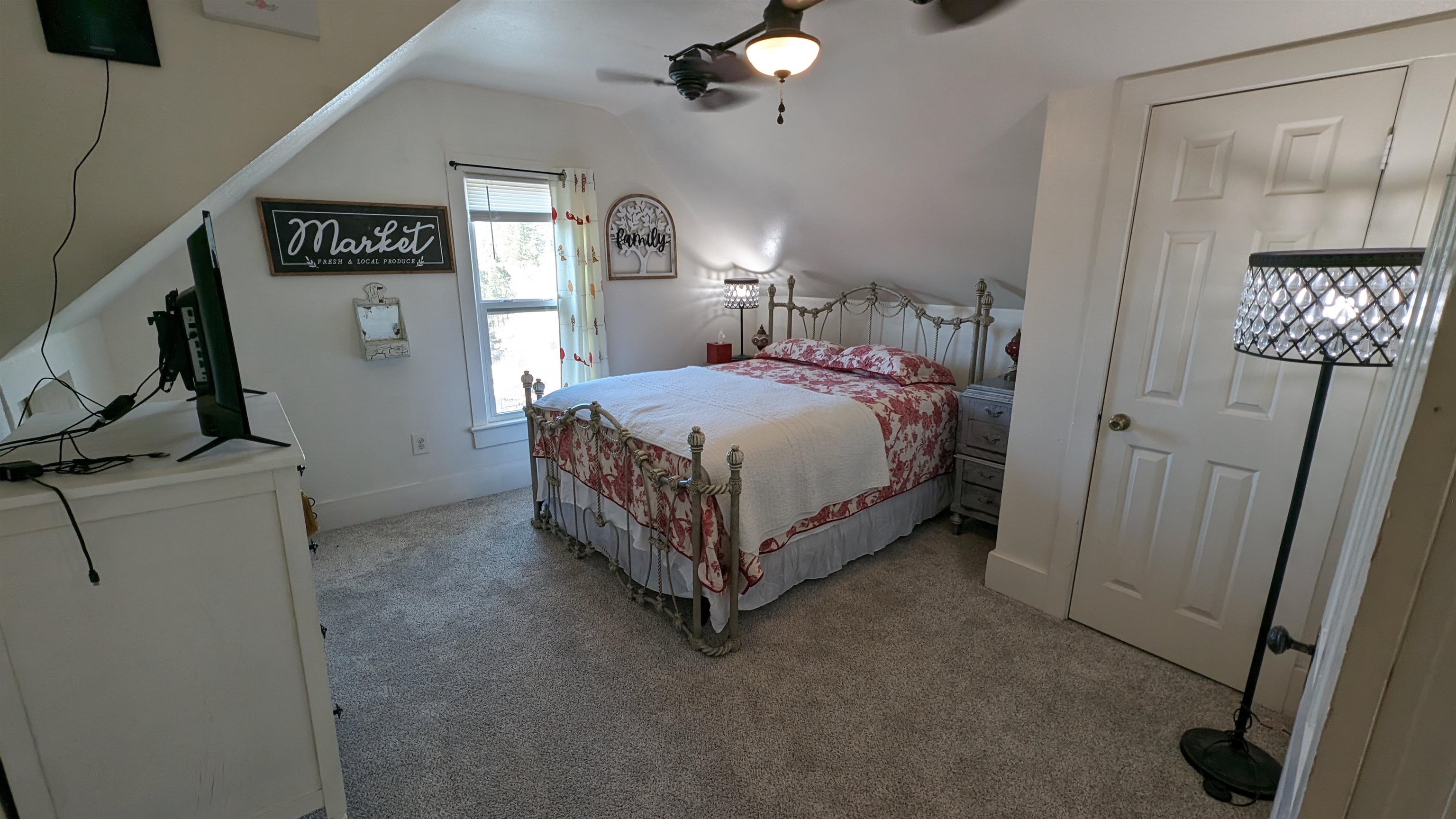610 Sawyer Street Property Photo 14