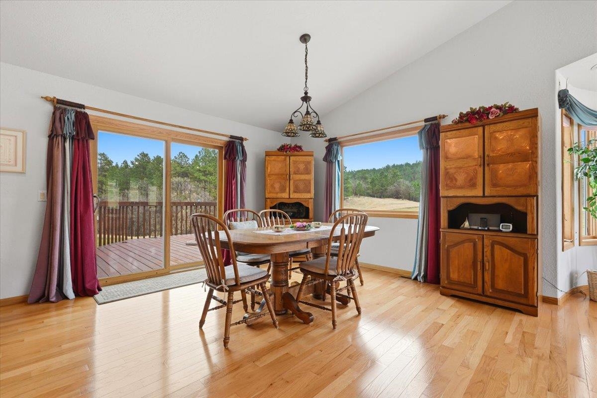 1129 Foothills Road Property Photo 4