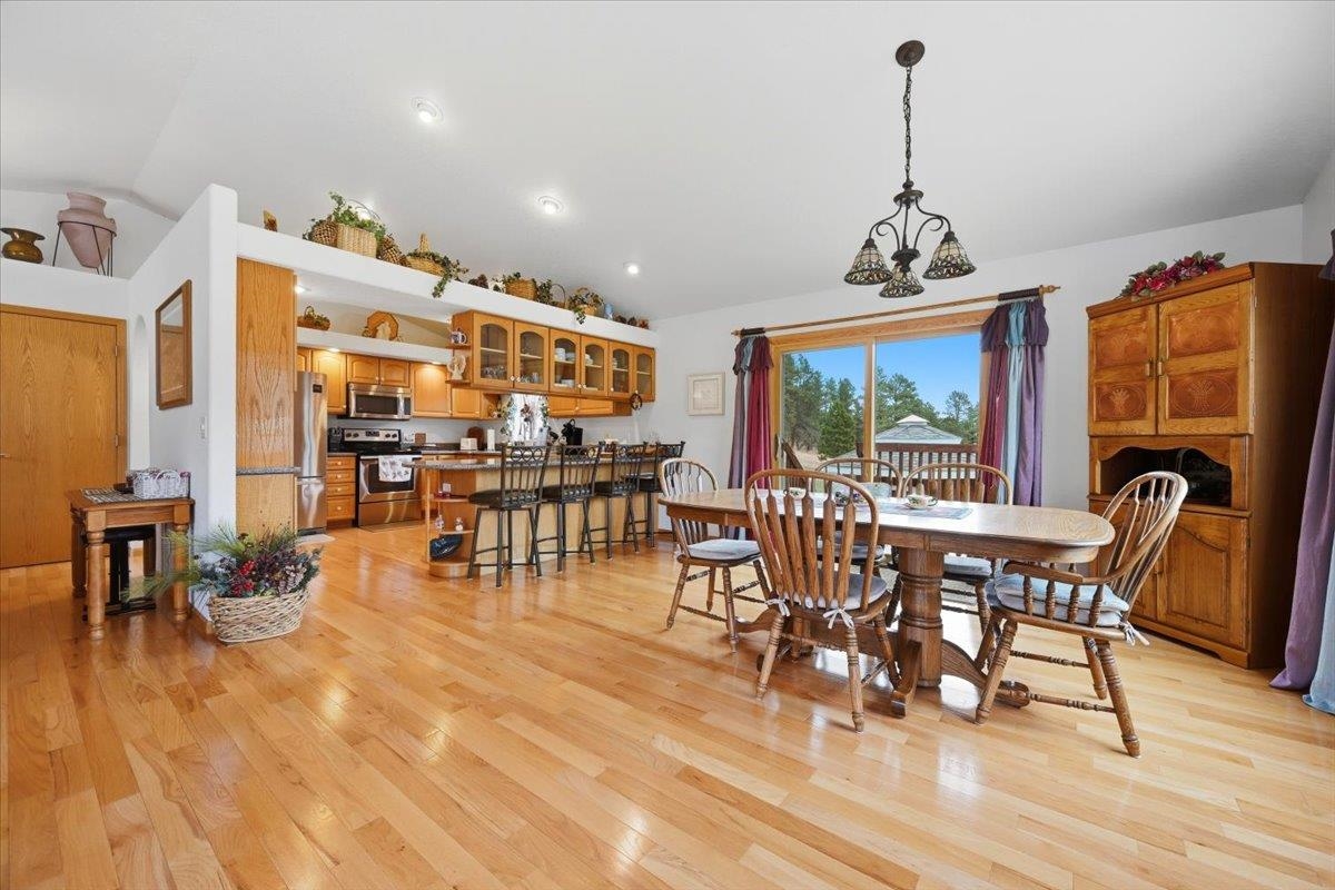 1129 Foothills Road Property Photo 5