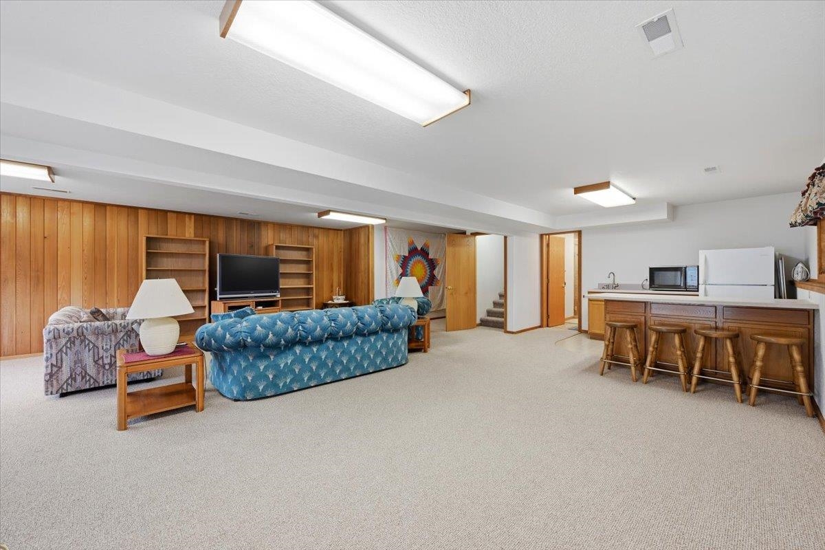 1129 Foothills Road Property Photo 17