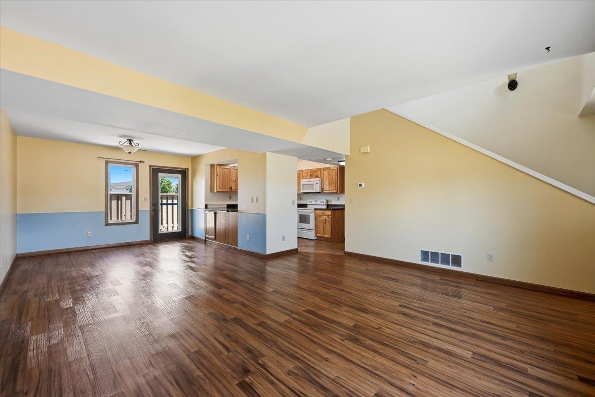 1b Statesboro Drive Property Photo 13