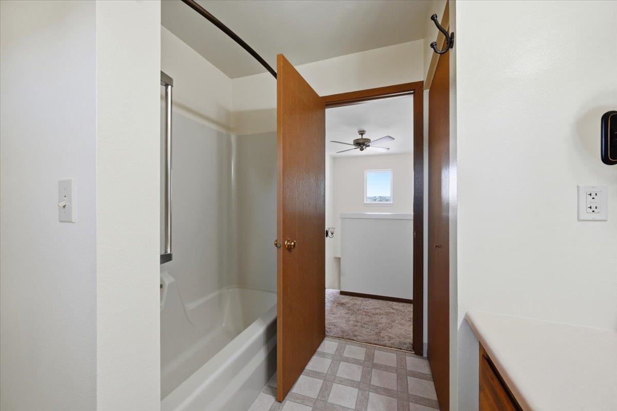 1b Statesboro Drive Property Photo 17