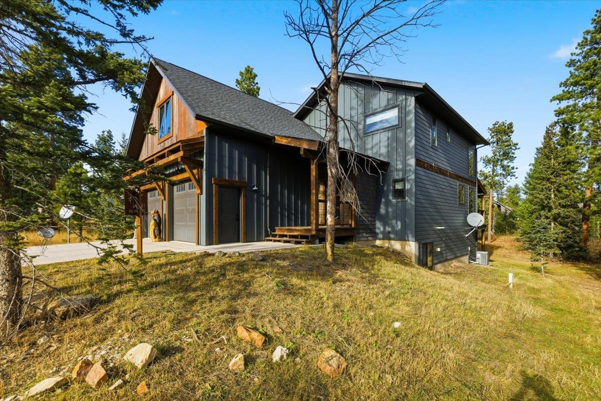21246 Cozy Court Property Photo 2