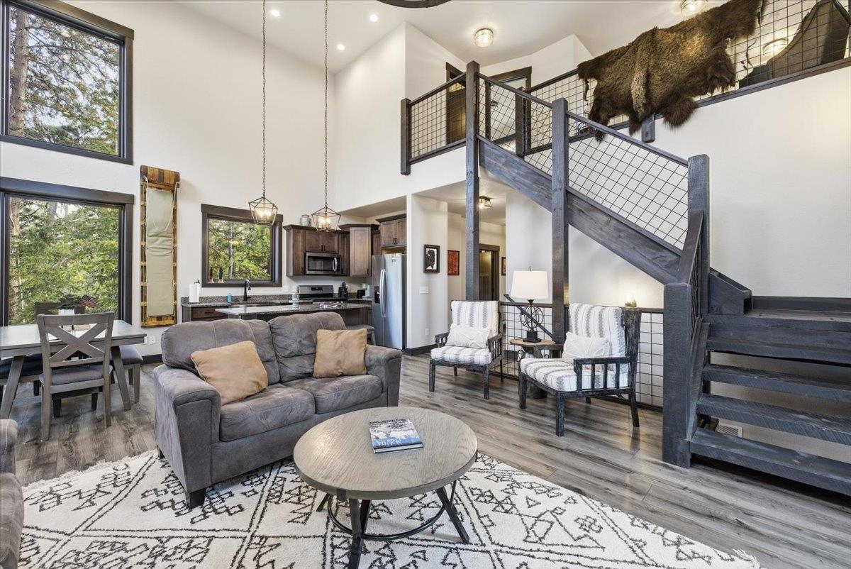 21246 Cozy Court Property Photo 8