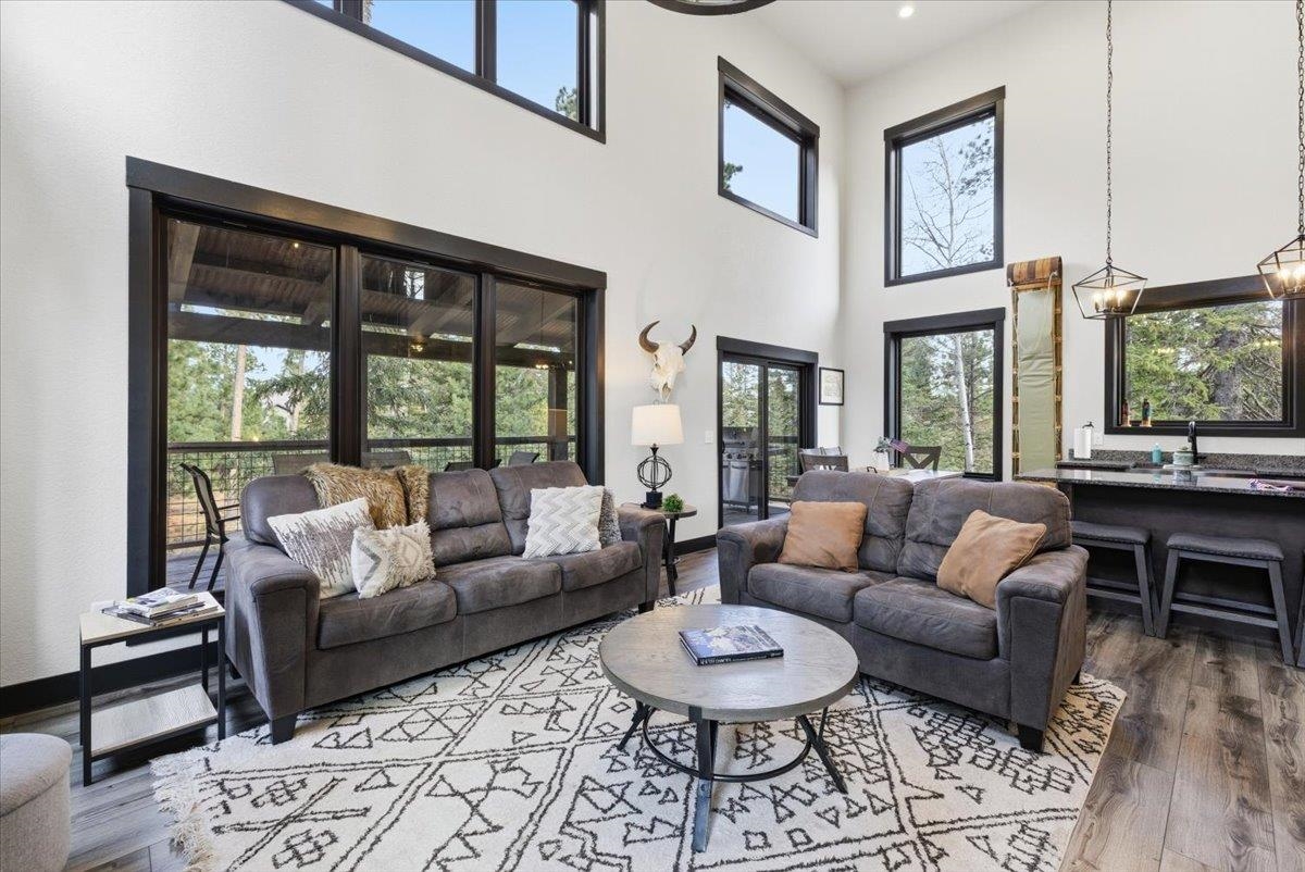 21246 Cozy Court Property Photo 9