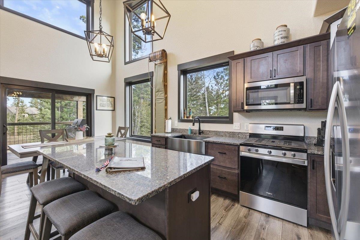 21246 Cozy Court Property Photo 10