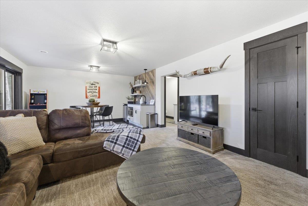 21246 Cozy Court Property Photo 15
