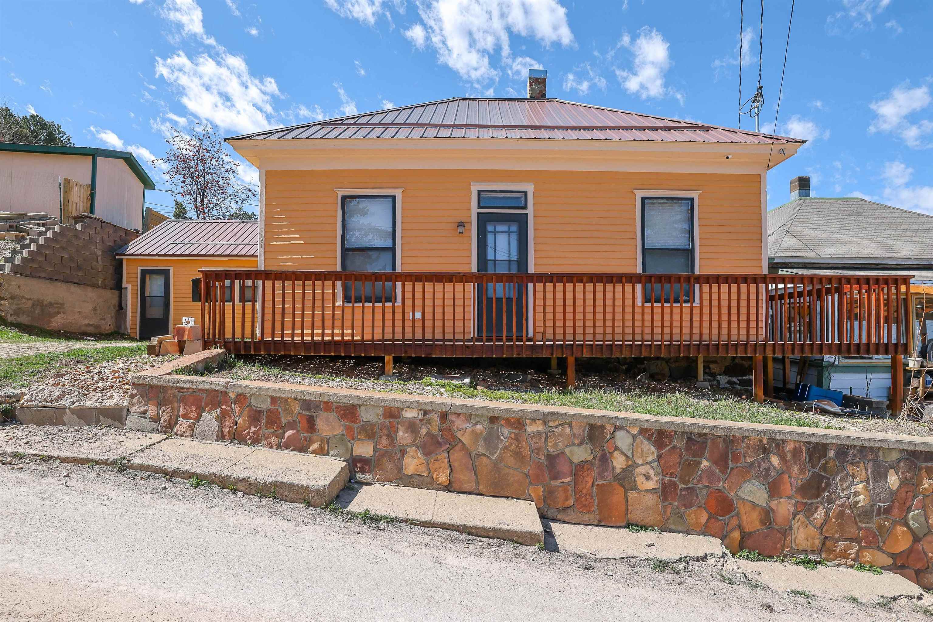 121 Columbus Street Property Photo 1
