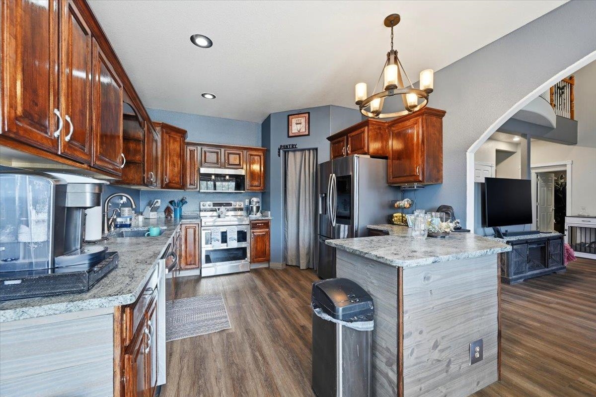 12285 Arrow Court Property Photo 13