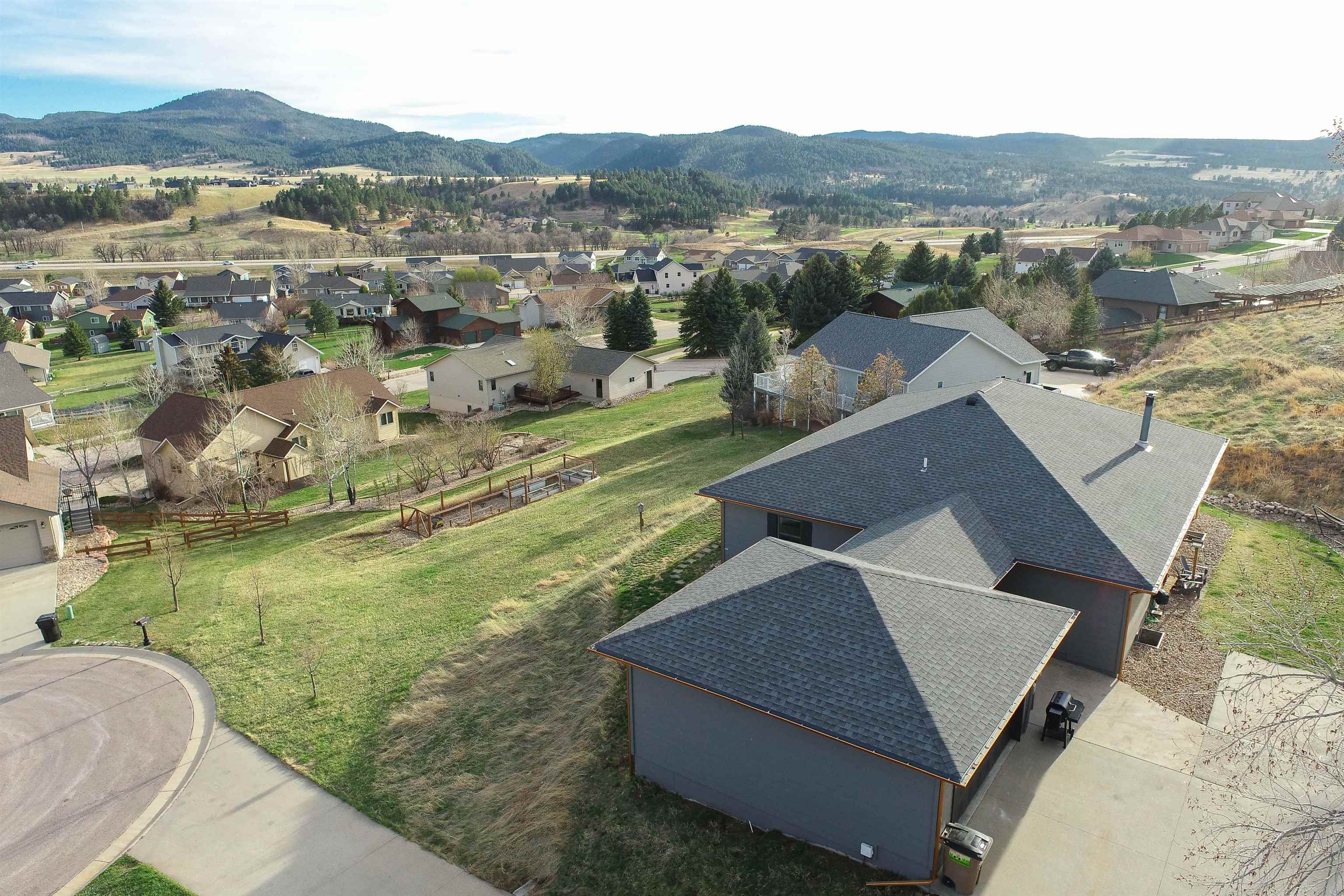 1822 Roundup Circle Property Photo 3