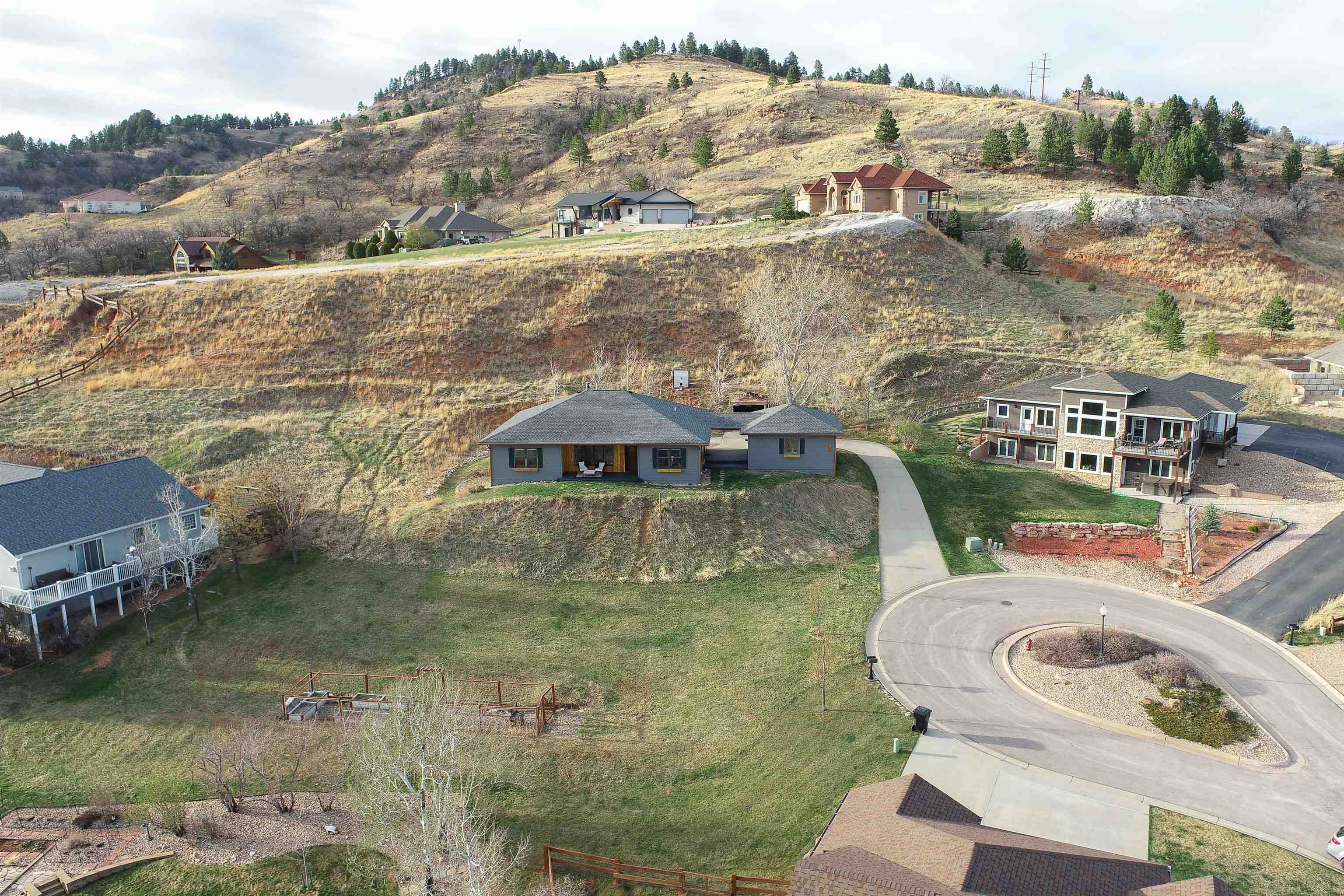1822 Roundup Circle Property Photo 5