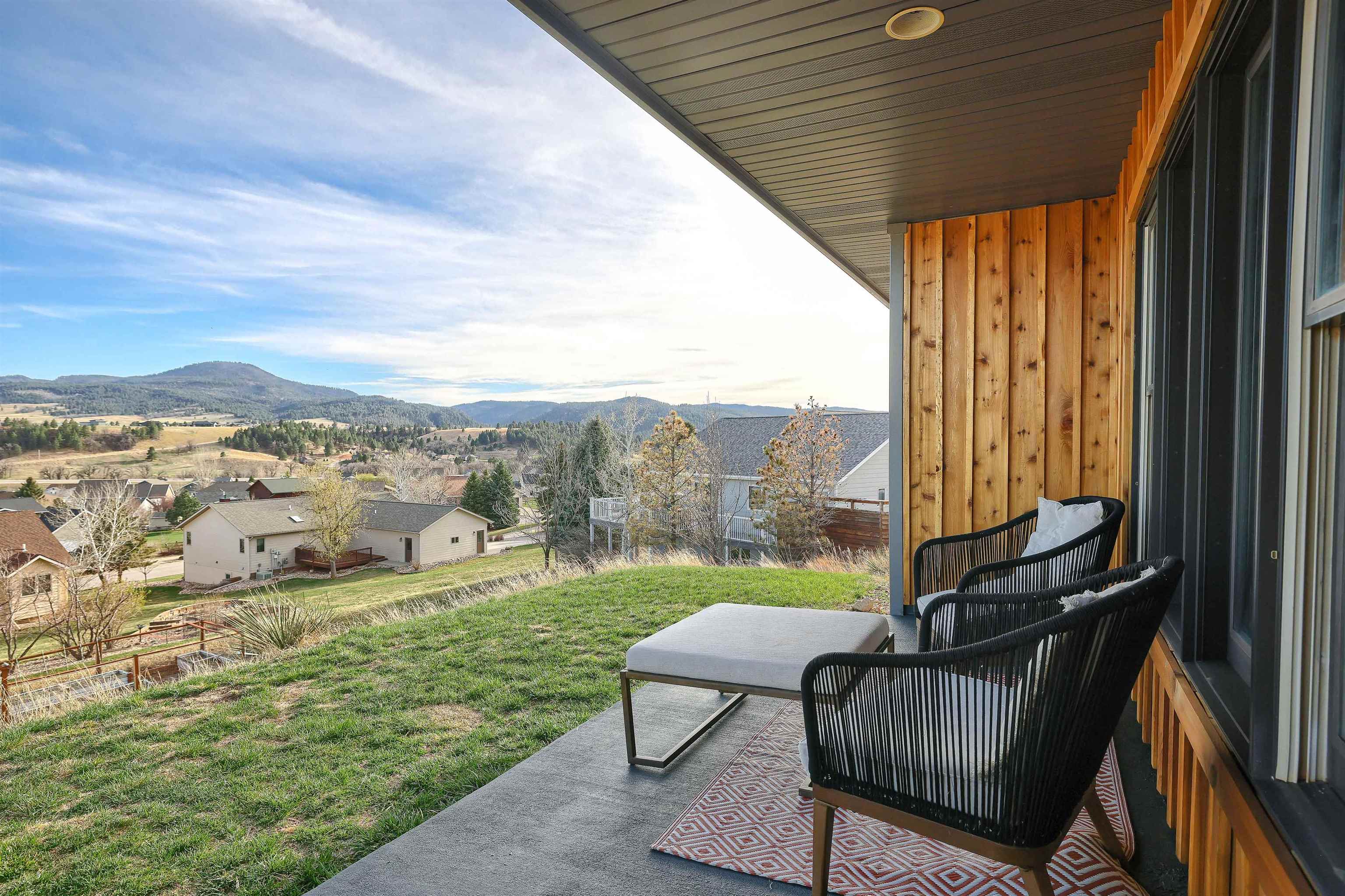 1822 Roundup Circle Property Photo 7