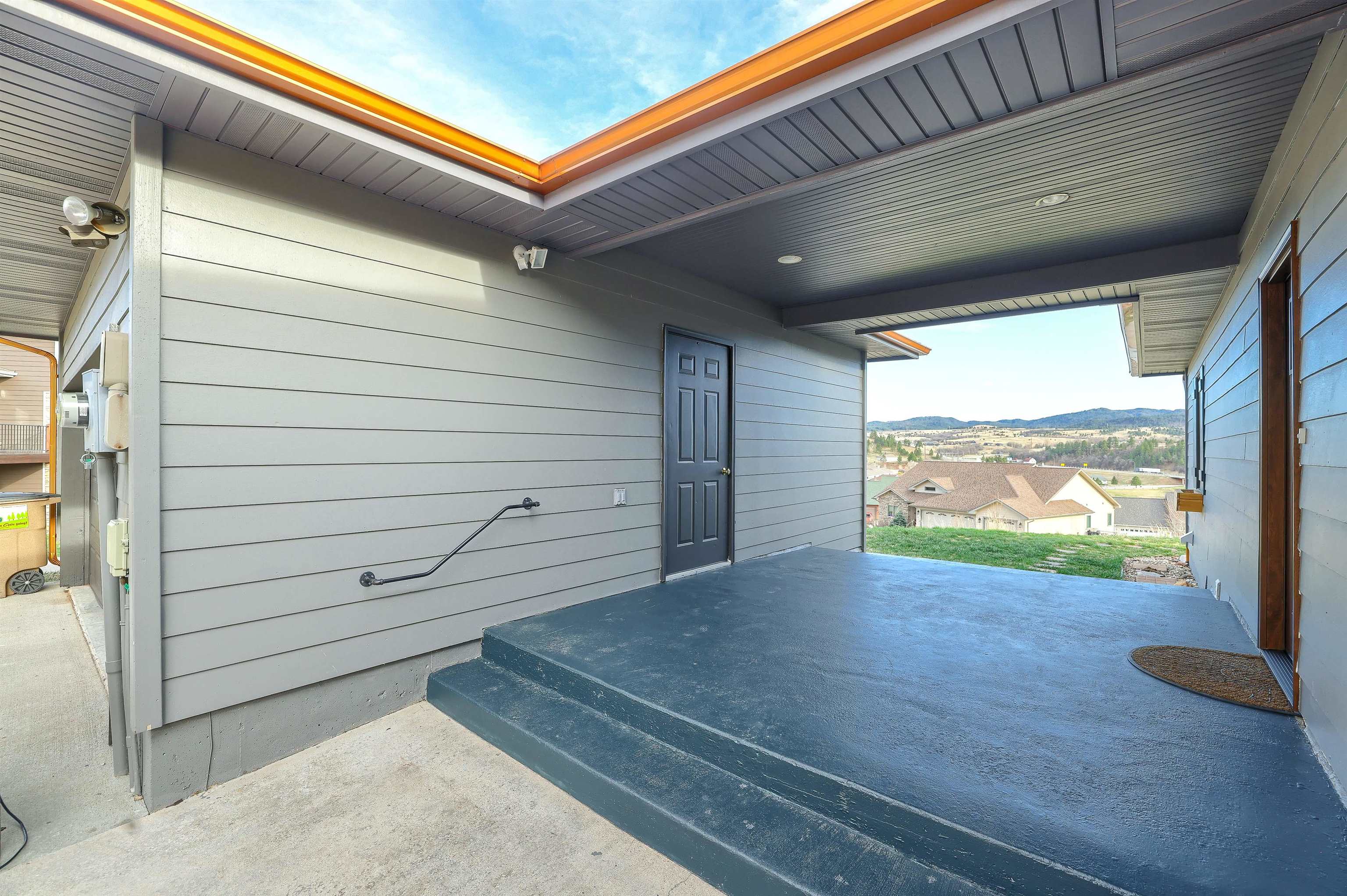 1822 Roundup Circle Property Photo 8