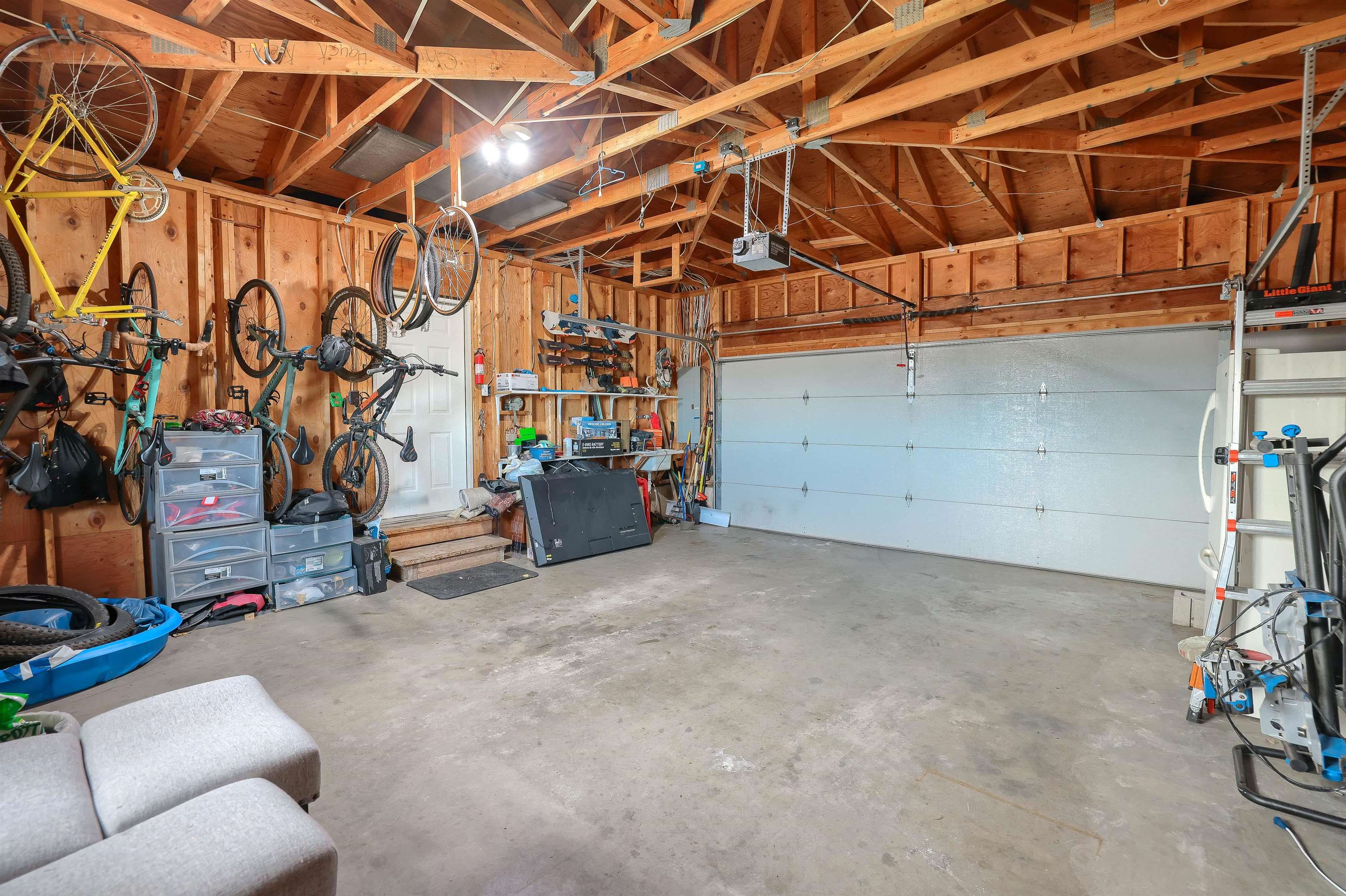 1822 Roundup Circle Property Photo 34