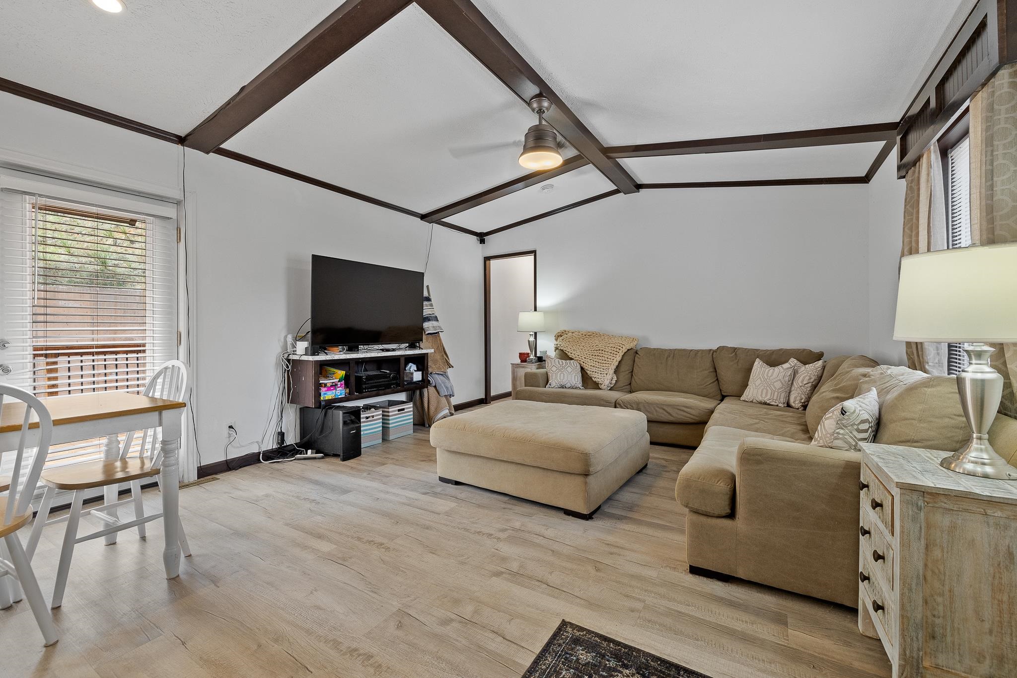 27651 Country View Road Property Photo 9