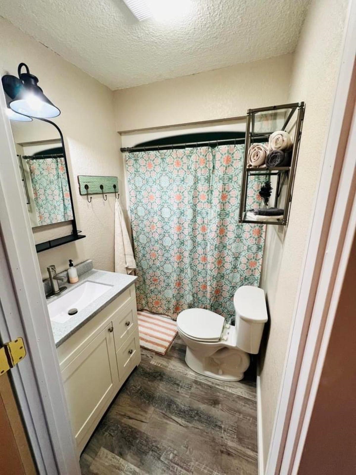 450 W Kansas Street Property Photo 8