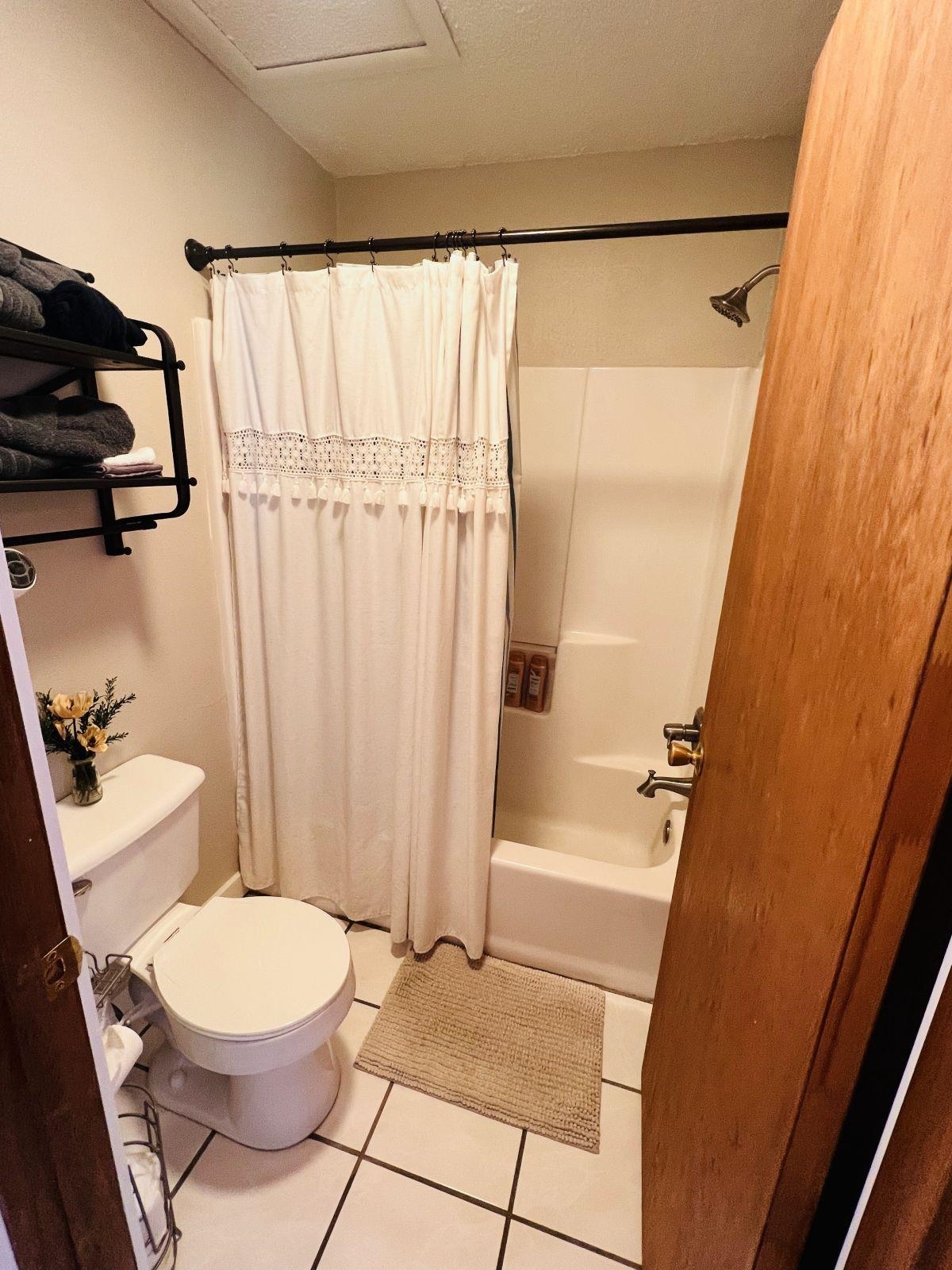 450 W Kansas Street Property Photo 9