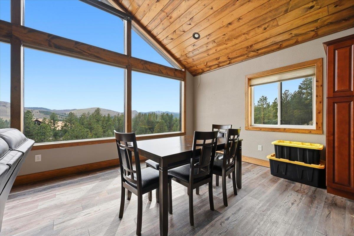 20737 Shirt Tail Gulch Road Property Photo 6
