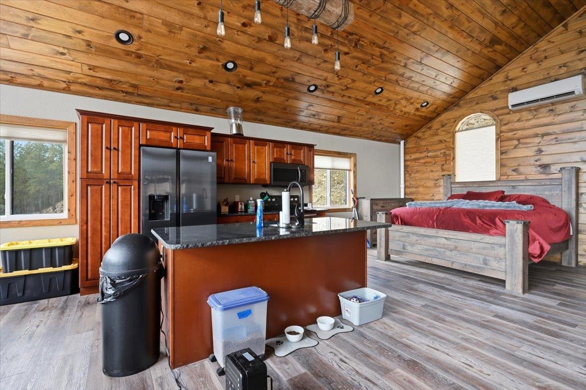 20737 Shirt Tail Gulch Road Property Photo 9