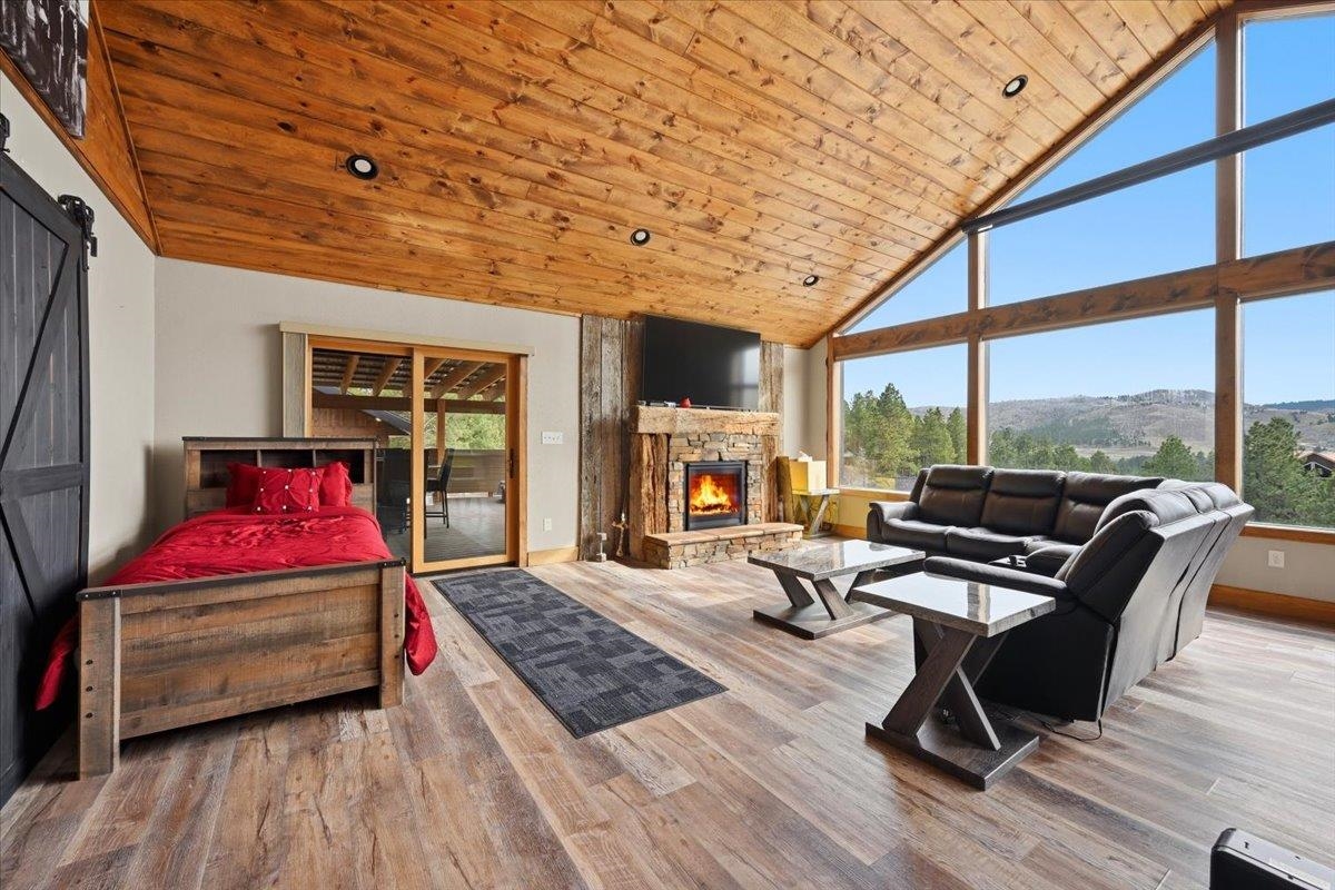 20737 Shirt Tail Gulch Road Property Photo 10