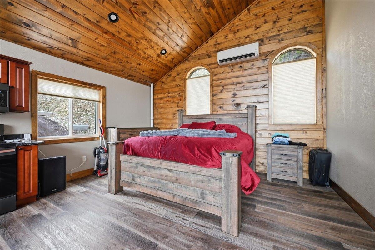 20737 Shirt Tail Gulch Road Property Photo 11