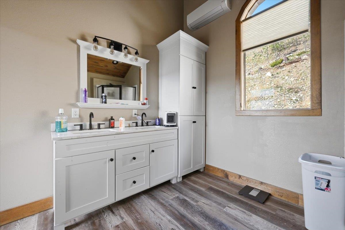 20737 Shirt Tail Gulch Road Property Photo 14
