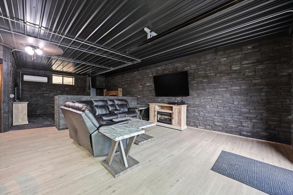 20737 Shirt Tail Gulch Road Property Photo 20