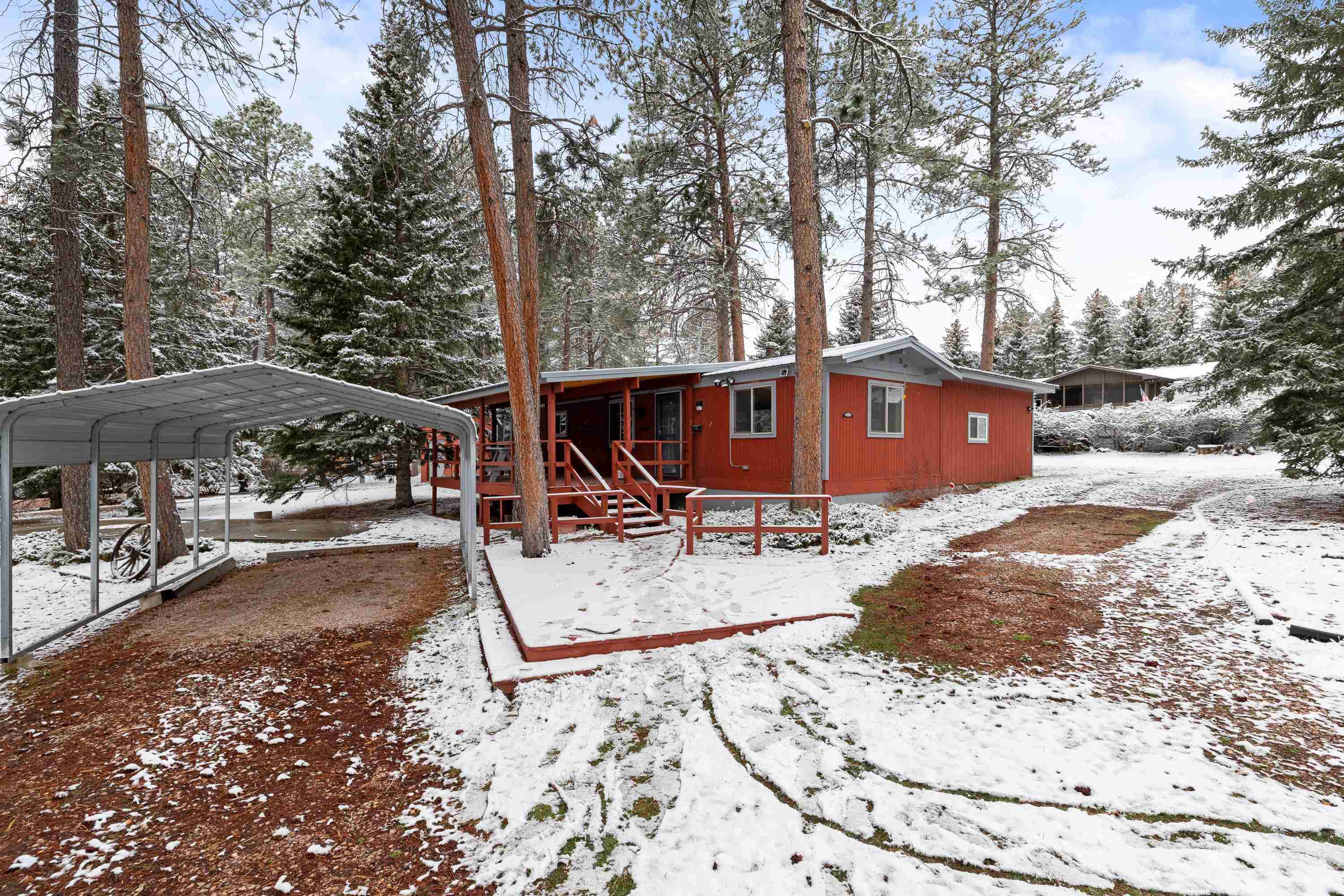 13073 Pine Cliff Circle Property Photo 2