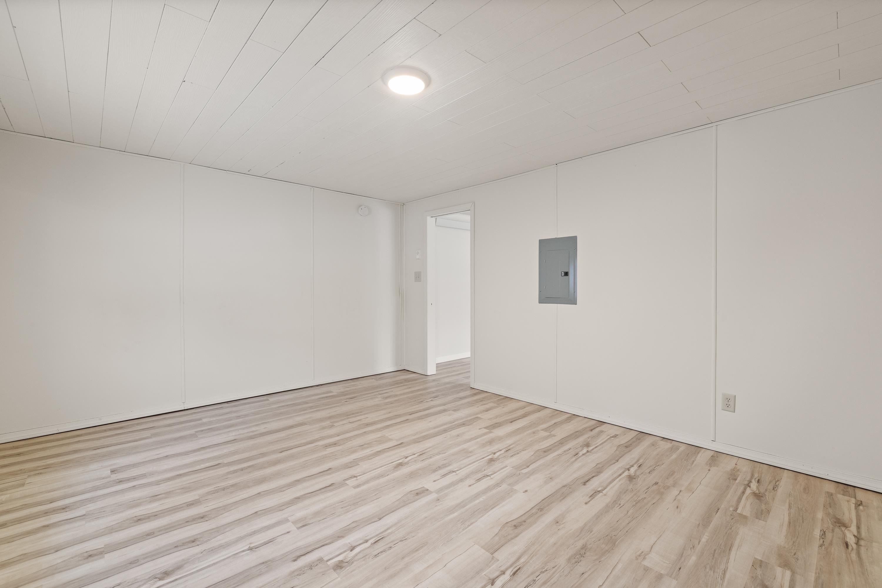 13073 Pine Cliff Circle Property Photo 14