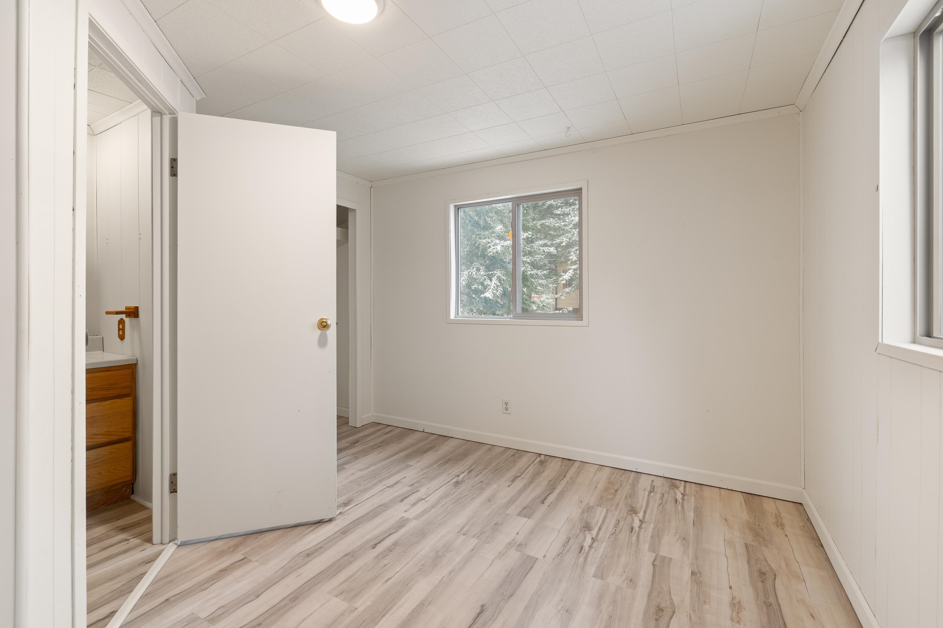 13073 Pine Cliff Circle Property Photo 16