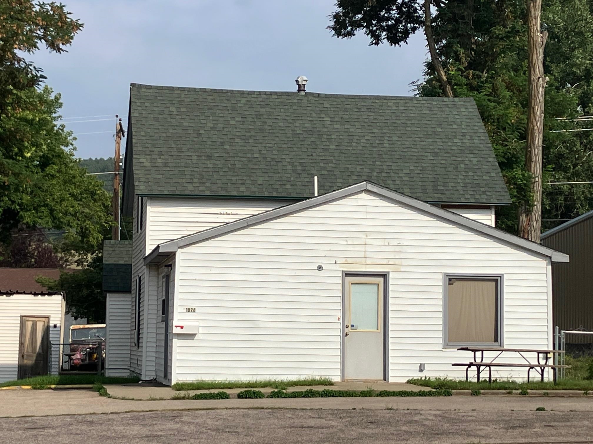 1828 Junction Avenue Property Photo 1