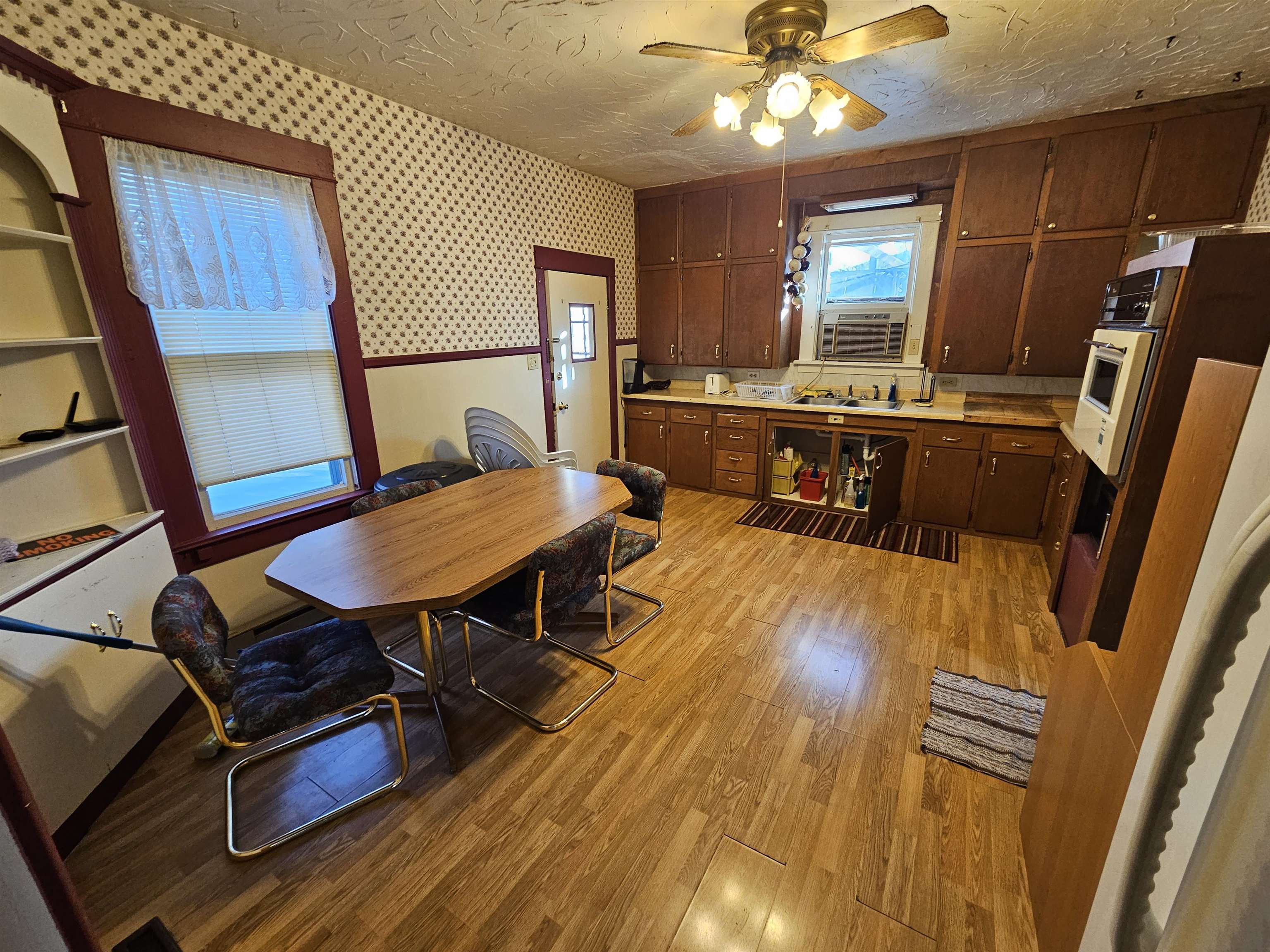 1828 Junction Avenue Property Photo 11