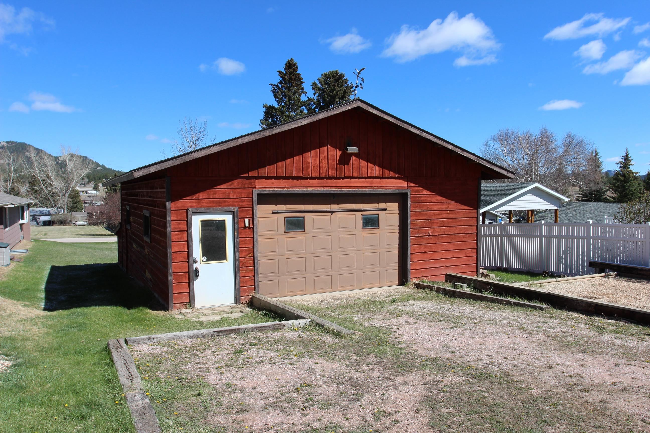 1122 Pine Street Property Photo 2