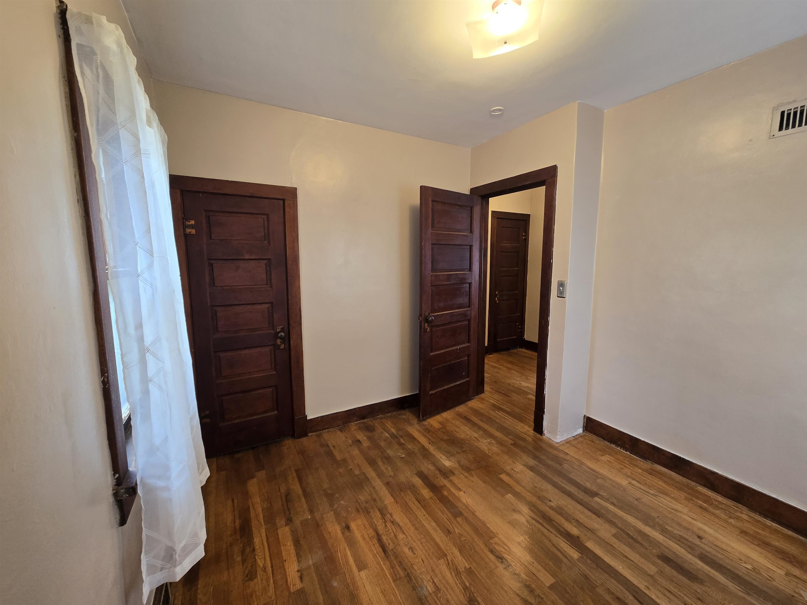 1711 Junction Avenue Property Photo 9