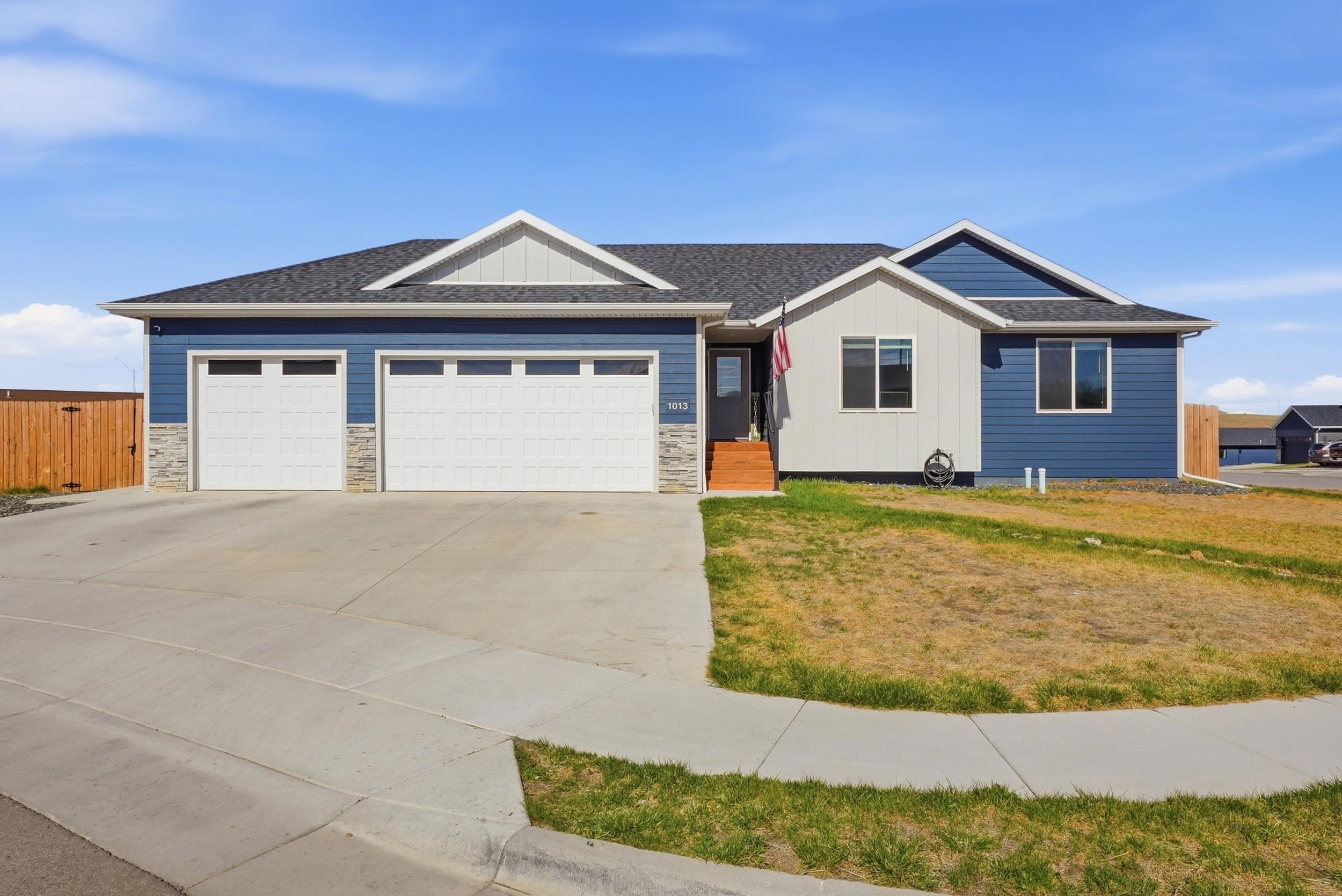 1013 Shape Court Property Photo 1