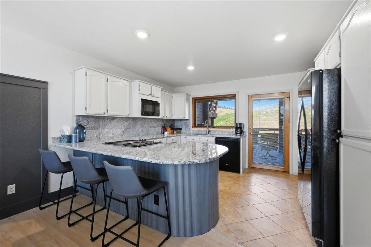 340 Fairway Drive Property Photo 8
