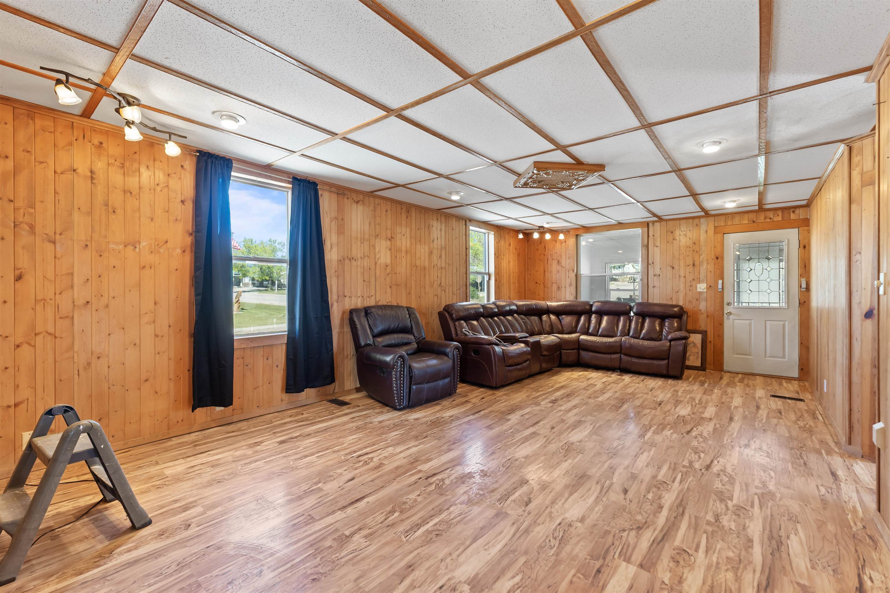 838 Wood Road Property Photo 6