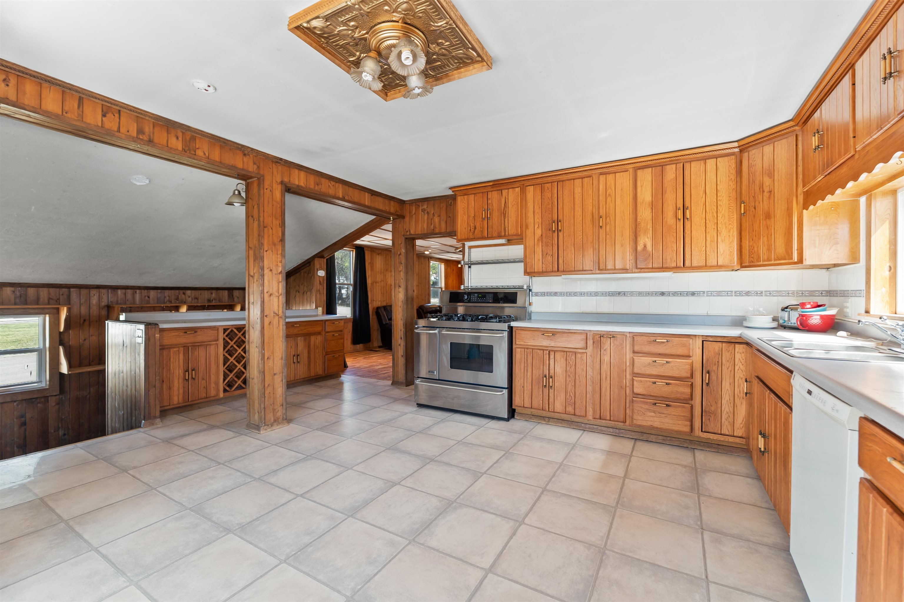 838 Wood Road Property Photo 9