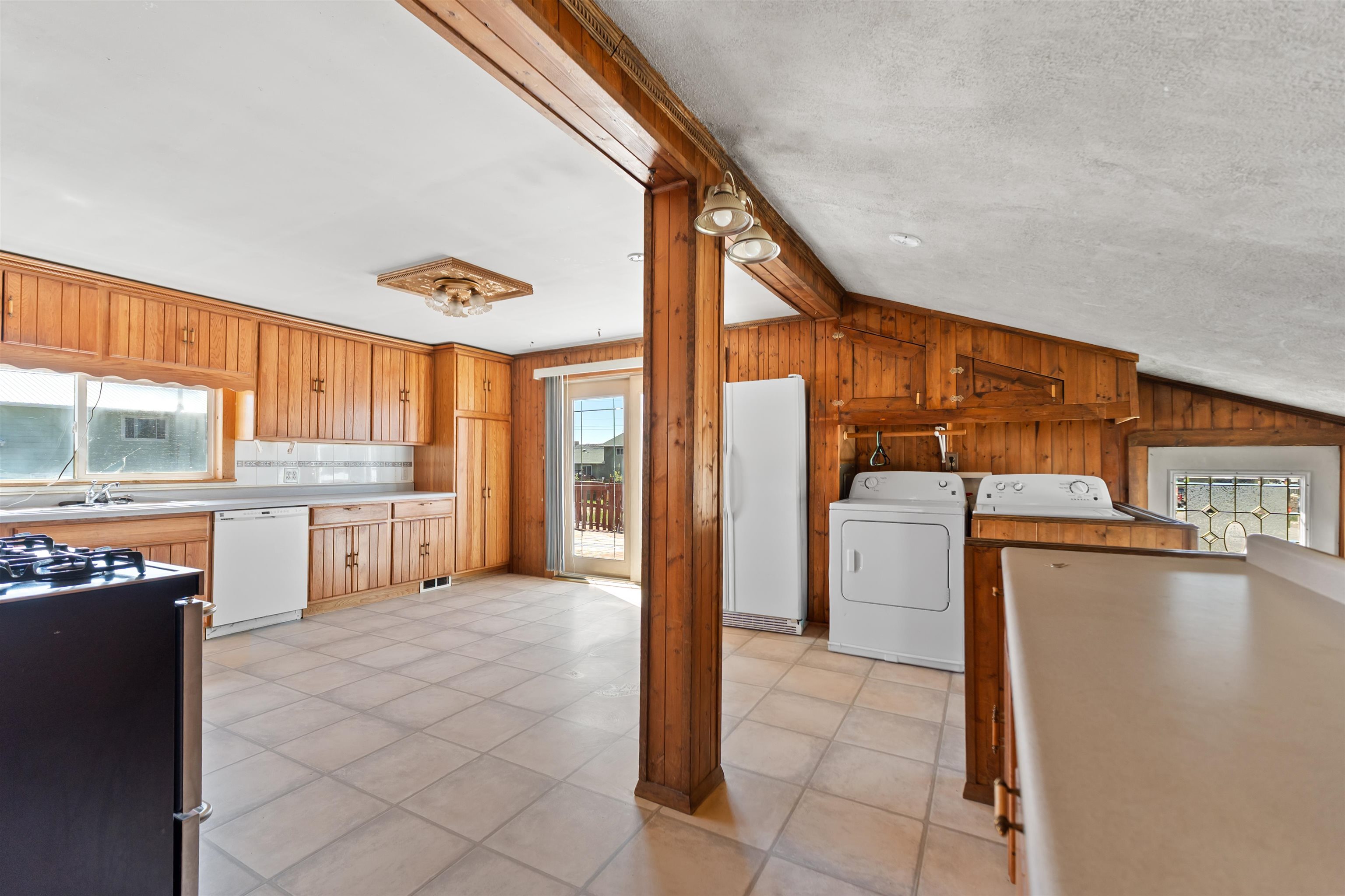 838 Wood Road Property Photo 10