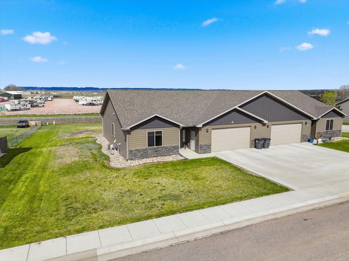 22737b Rando Court Property Photo 20